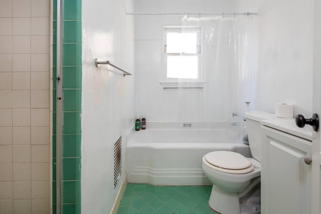 Apartment Chic Apt. With Hot Tub - Ultimate La Experience *